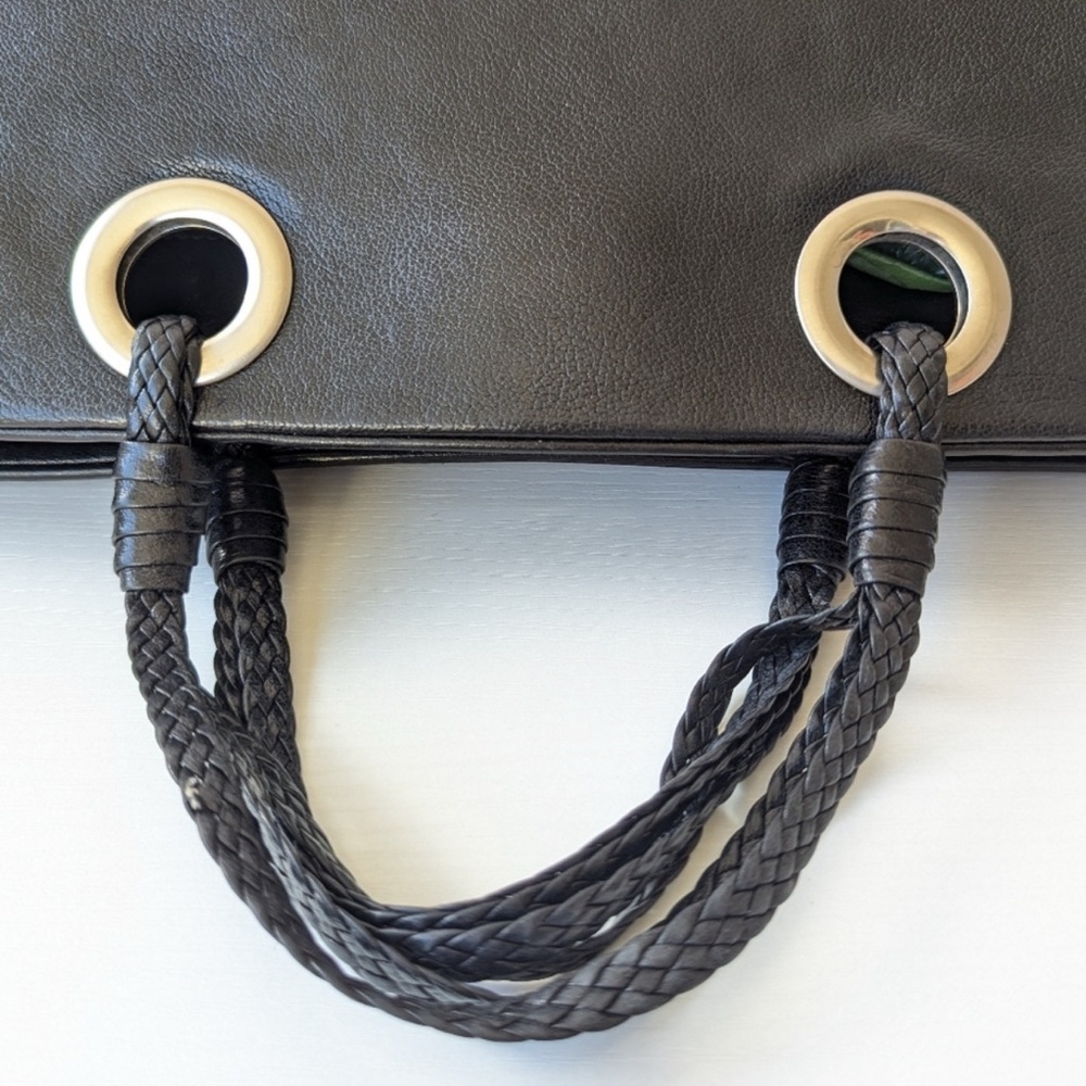 Bottega Veneta Black Leather Bag - Picture 7 of 11